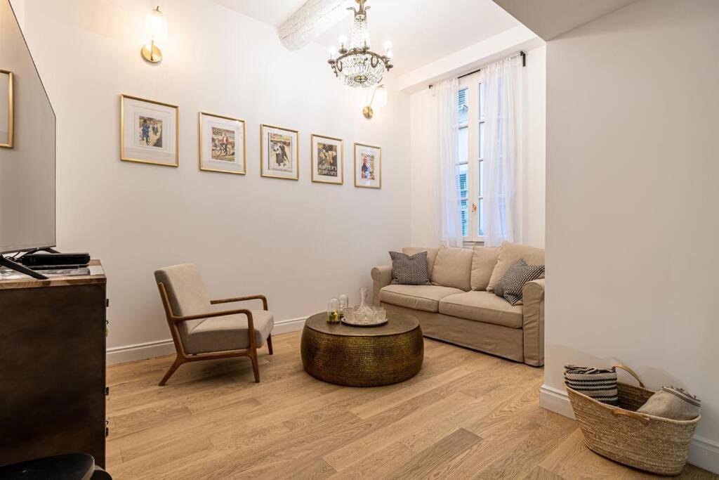 Chez Collette - Luxury In The Old Nisa Exterior foto